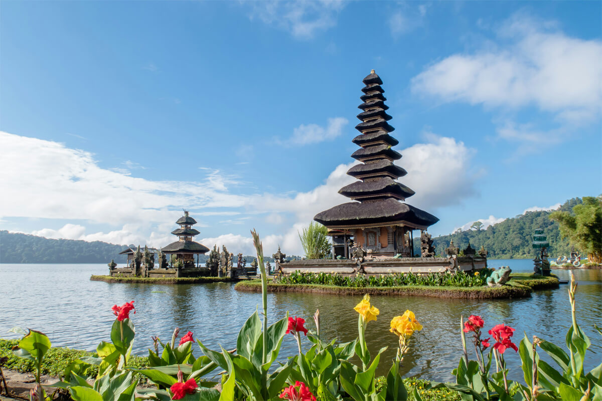 Iconic Balinese Lake Temple